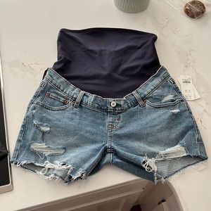 Abercrombie maternity jean shorts size 25- new with tags